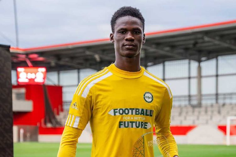 Le Bayern Munich sous le charme du jeune gardien sénégalais Baba Camara